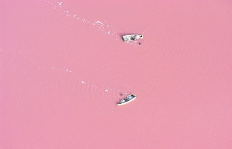 Roze jezero  – Lake Retba