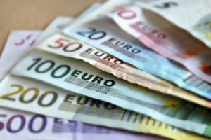 Danas počinje isplata 20 evra državne pomoći penzionerima