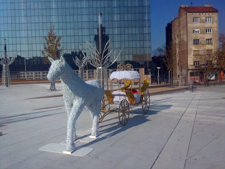 Beogradska zima: Plato na Slaviji u novogodišnjem raspoloženju