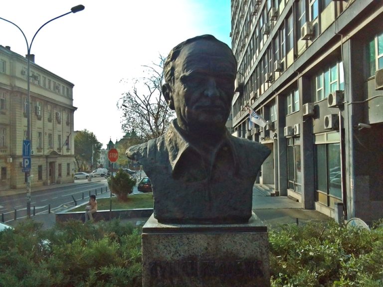 Spomen bista Dušku Radoviću u Beogradu