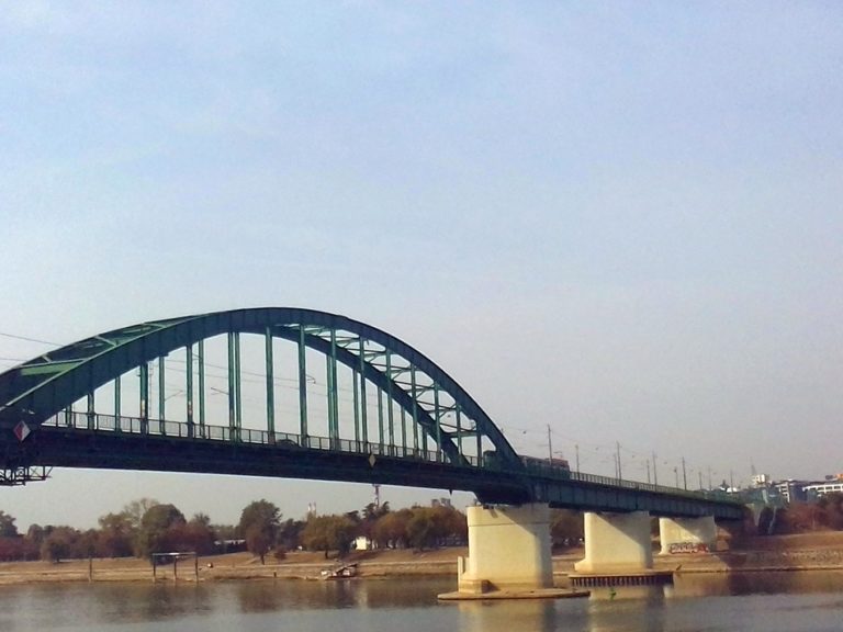 Kredit u iznosu od 80 miliona evra za uklanjanja starog mosta na Savi i izgradnju novog