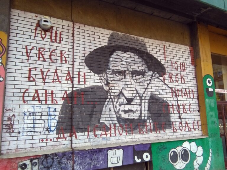 Beogradski grafit: Još uvek budan sanjam…