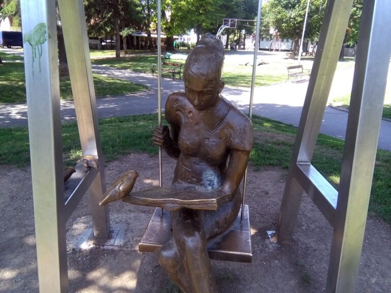 Skulptura Beogradski čitač