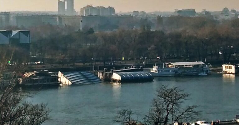 Zatrpani kanali za vodovod za splavove u Beogradu