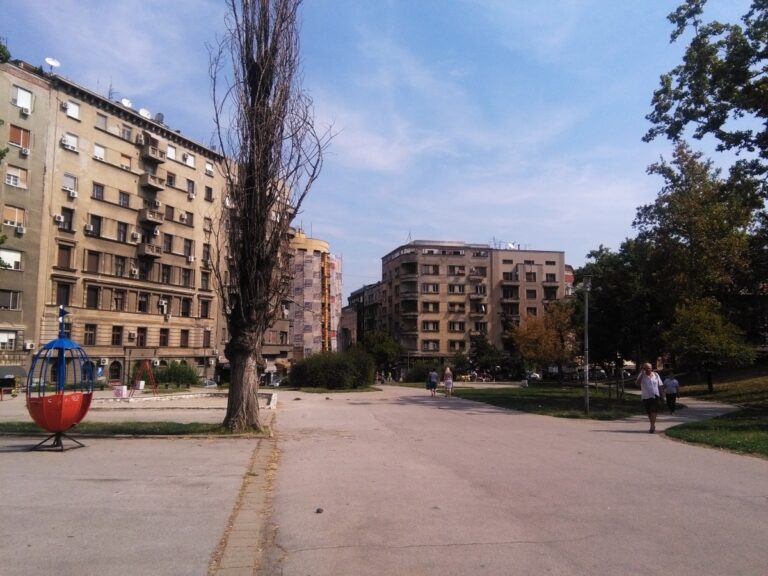 Park kod Doma Narodne skupštine u Beogradu
