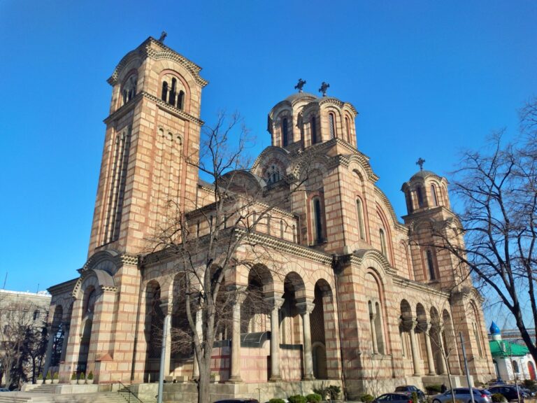 Koje dve crkve su održavale vašar u Beogradu?