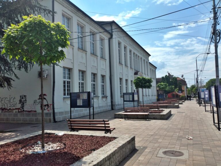 Zgrada biblioteke u Paraćinu