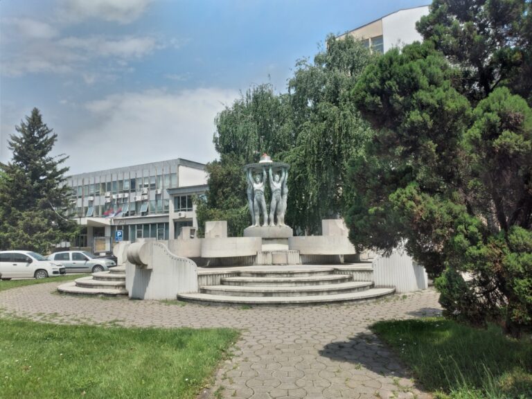 Spomenik „Fontana slobode“ u Paraćinu